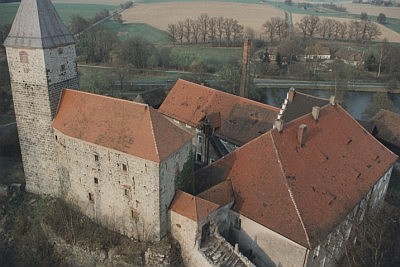 Burg Waldau mit Schloss